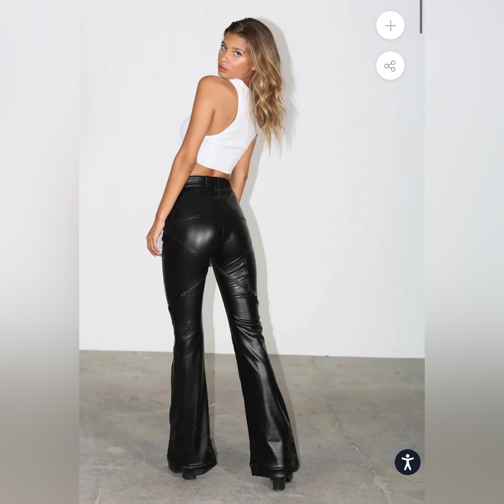 BLACK LEATHER PANTS